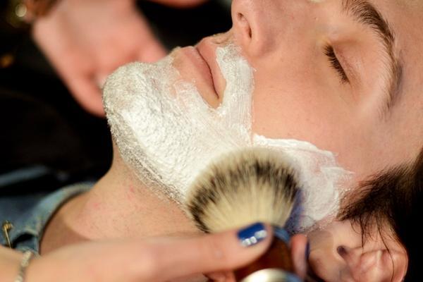 Hair Cut + Gold/Diamond Facial + Shaving + Head Massage for Gents
