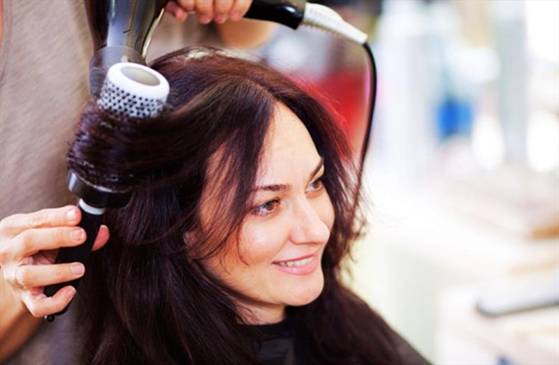 40 Off On Facial Hair Wash Blow Dry Setting Hair Styling Belltza Unisex Salon Kottayam Deal